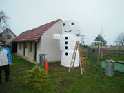 Stavíme sněhuláka s partnery,  rodiči a dětmi